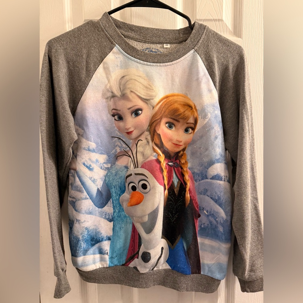 Women’s Frozen Long Shirt - Gray size XS